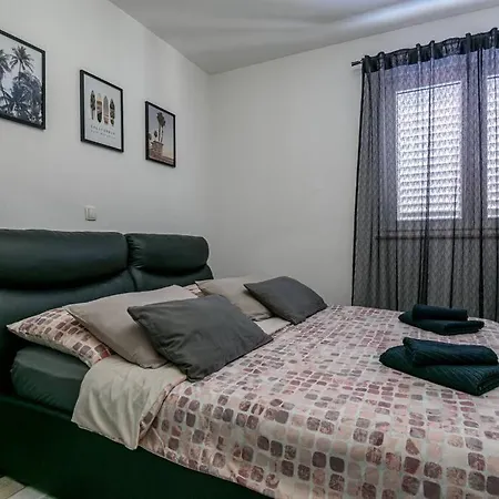 New! With Private Pool Near Split Solin