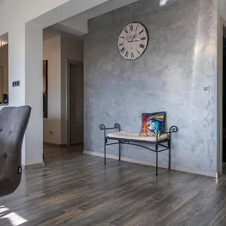 New! With Private Pool Near Split