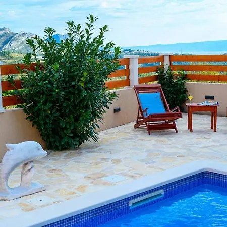 New! With Private Pool Near Split * Solin