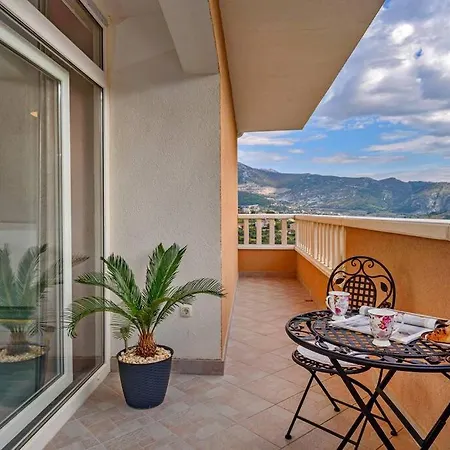 New! With Private Pool Near Split Solin