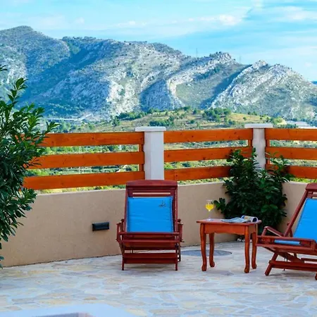 New! With Private Pool Near Split Daire Solin