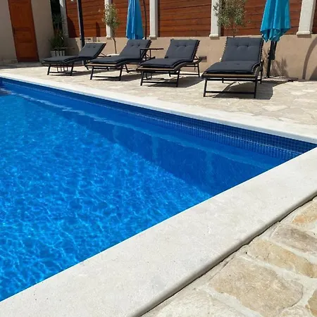 New! With Private Pool Near Split Daire *
