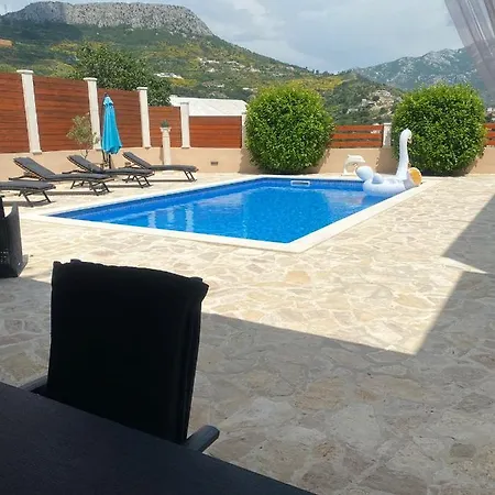New! With Private Pool Near Split