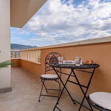 New! With Private Pool Near Split *